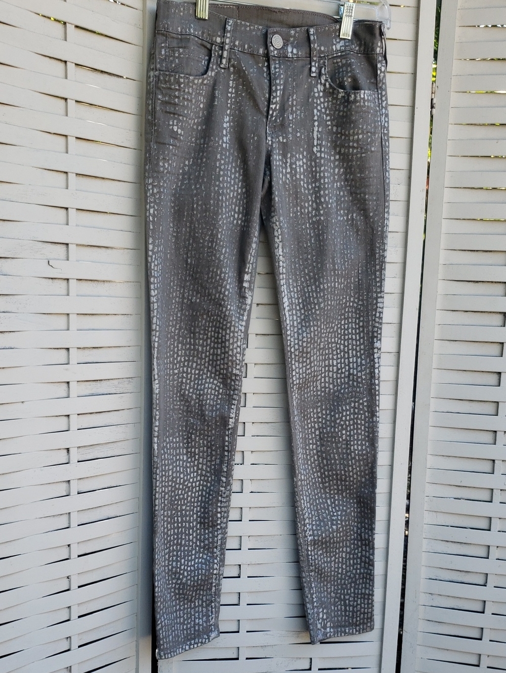 True Religion Gray Metallic Croc-Embossed Skinny Jeans 27